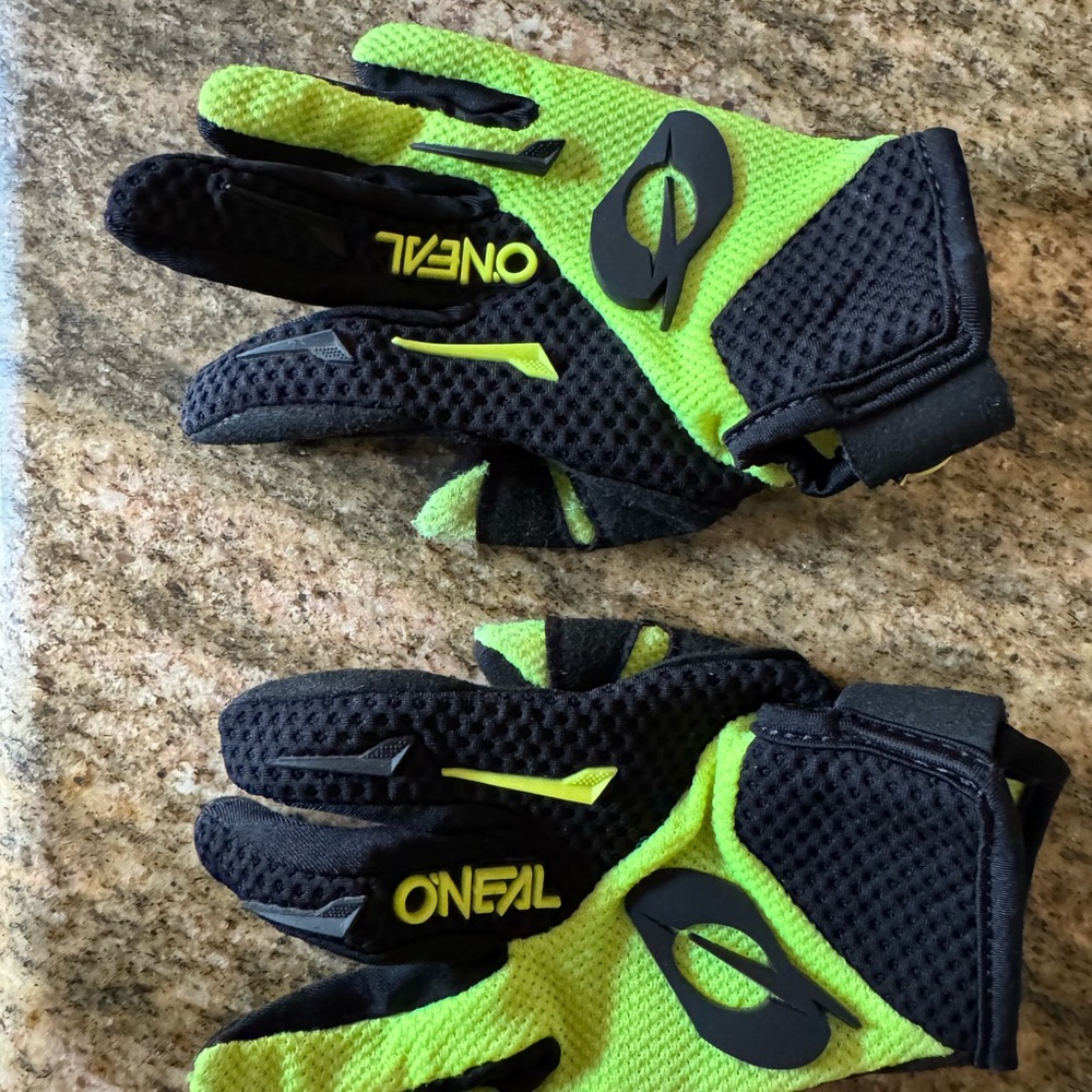 O'Neal Black and Green Gloves
